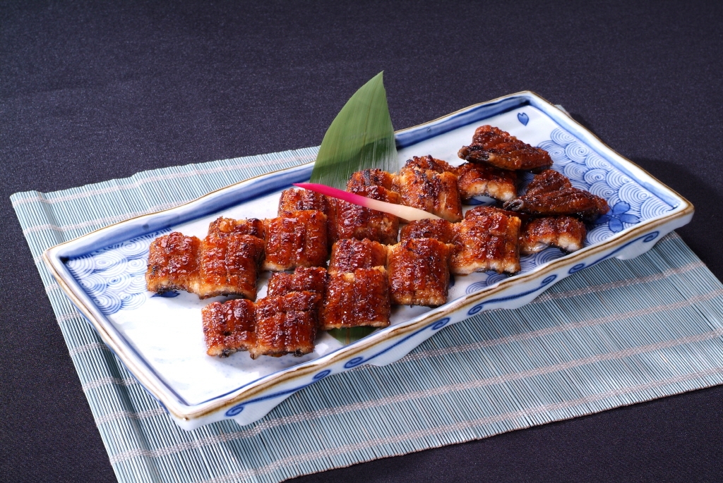 장어소스구이<br>うなぎたれ焼き<br> Grilled eel with source<br> 한마리 38,000원 두...