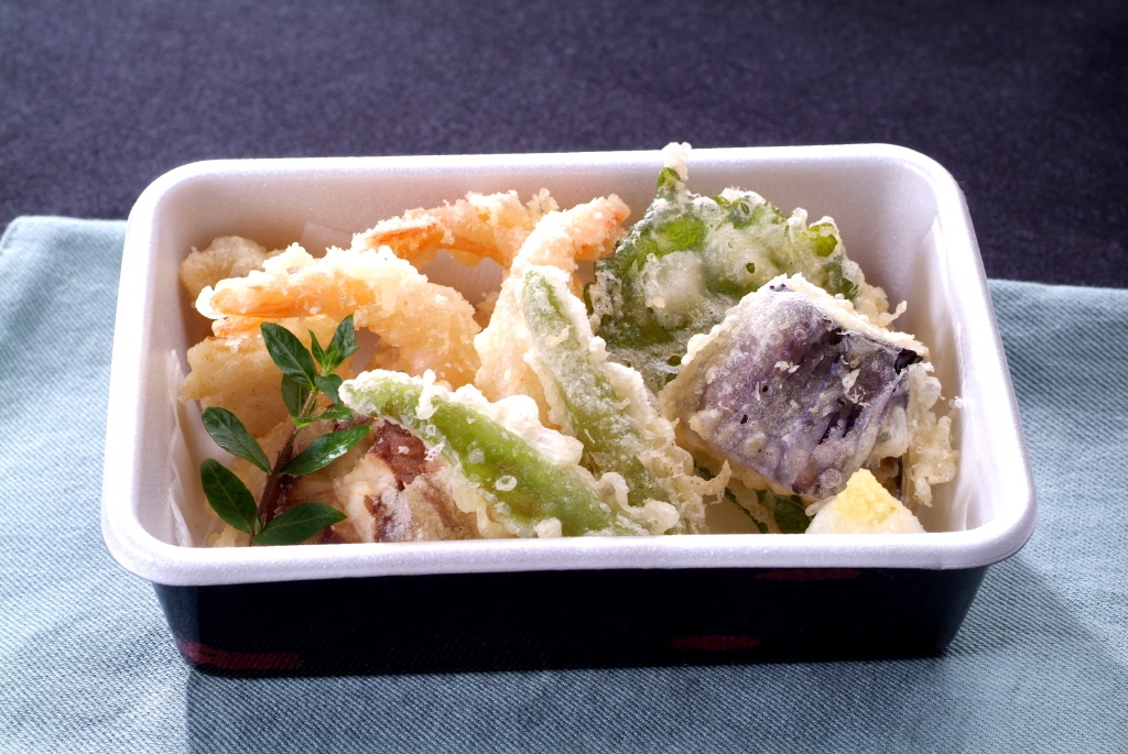 모듬 튀김<br>てんぷら盛り合わせ<br>Made fried food<br> 22,000원(12ps)