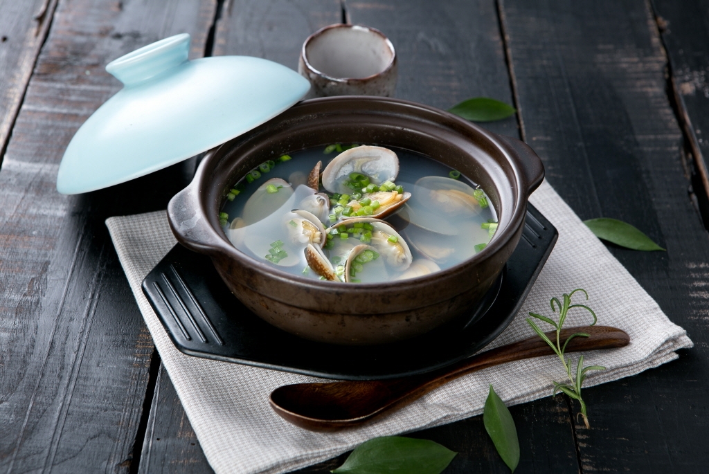 바지락 사케탕<br> アサリ酒湯 <br>Clam Sake Soup<br> 15,000원