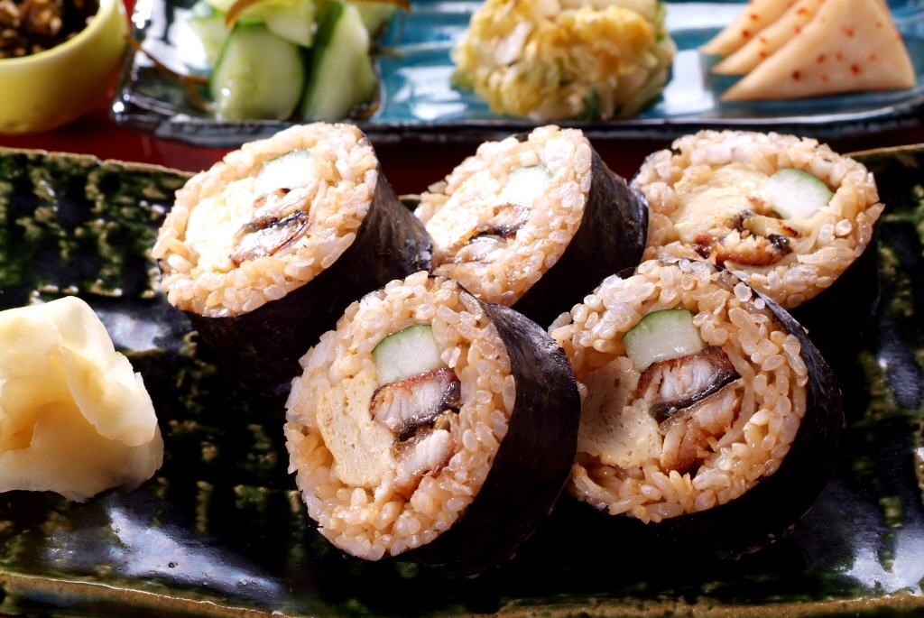 장어롤<br>ウナギロール<br>Eel Rolls<br>17,000원